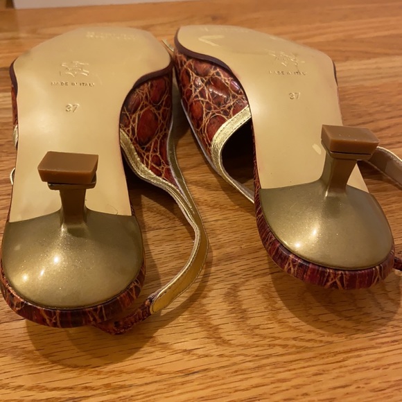 Roberto Rinaldi Leather Slingback Kitten Heels - Picture 13 of 14